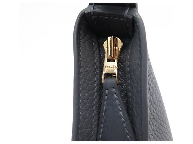 Hermès NUOVO BORSO HERMES P'TIT ARCON IN PELLE SWIFT MISTY H085871CPAA CON TRACOLLA Grigio antracite - vista 7
