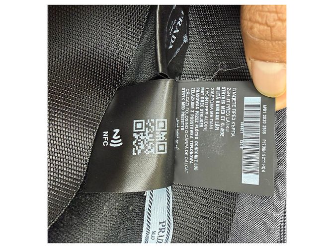 Saia midi com cinto em lã mohair cinza da Prada - vista 10
