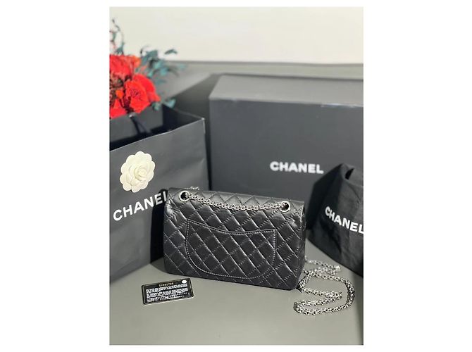 Borsa a catena Chanel 2.55 Large Comet Badge in pelle nera Nero - vista 2