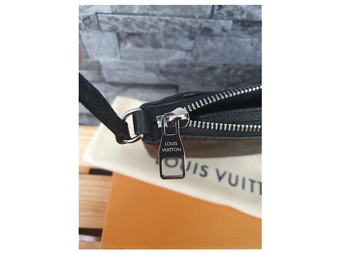Louis Vuitton Pallas BB Crossbody Pelle Empreinte Nera Nero - vista 3
