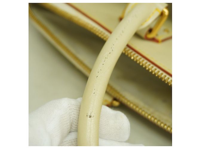 Borsa Lockit MM Suhali di Louis Vuitton Bianco - vista 9