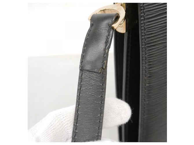Borsa a Spalla Capucines Epi Louis Vuitton M52342 Nero - vista 7