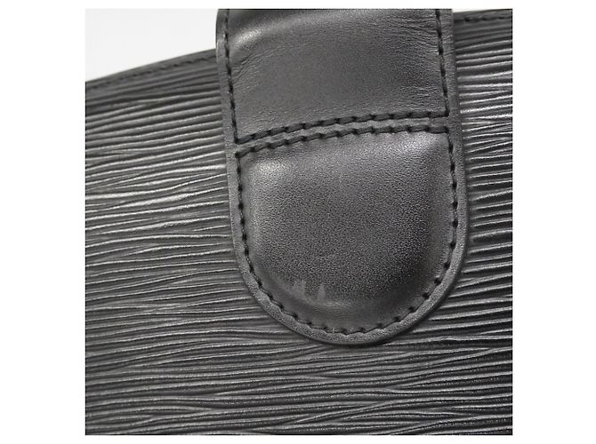 Borsa a Spalla Capucines Epi Louis Vuitton M52342 Nero - vista 9