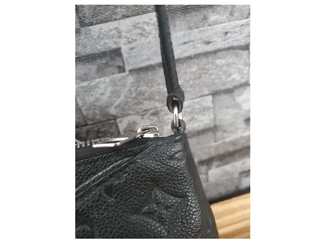 Louis Vuitton Pallas BB Empreinte Pelle Nera Crossbody Nero - vista 9