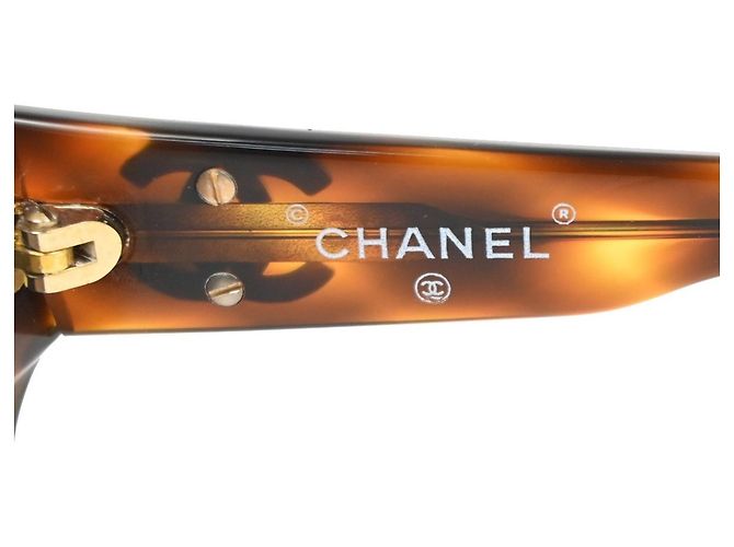 Logo CC Chanel in plastica Marrone - vista 6