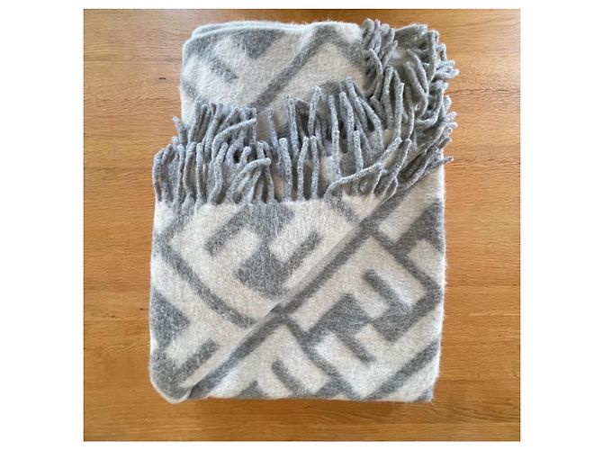 Fendi FF Motif Alpaca and Wool Throw White and Gray Multiple colors - view 8