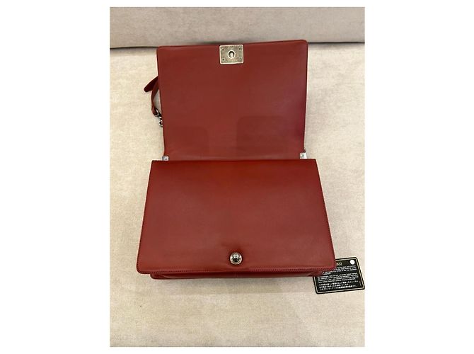 Chanel Boy Grande Borsa a Flap in Pelle Matelassé Rossa Rosso - vista 10