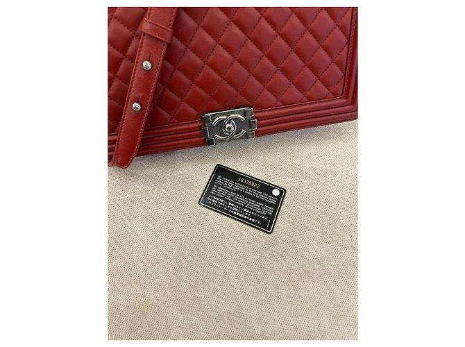 Chanel Boy Grande Borsa a Flap in Pelle Matelassé Rossa Rosso - vista 5