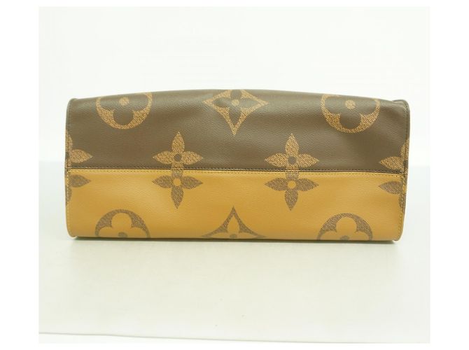 Borsa tote OnTheGo GM Monogram Giant Reverse Louis Vuitton Marrone - vista 3