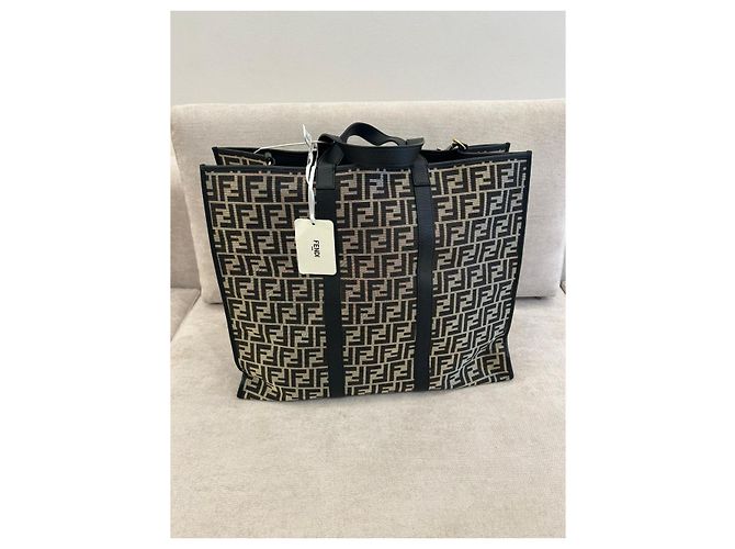 Fendi Zucca Karligraphy Tote Metallic Braun Beschichtetes Canvas - Ansicht 2