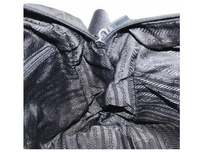 PRADA Schultertasche aus schwarzem Nylon mit Silber authentisch ka4043 - Ansicht 20