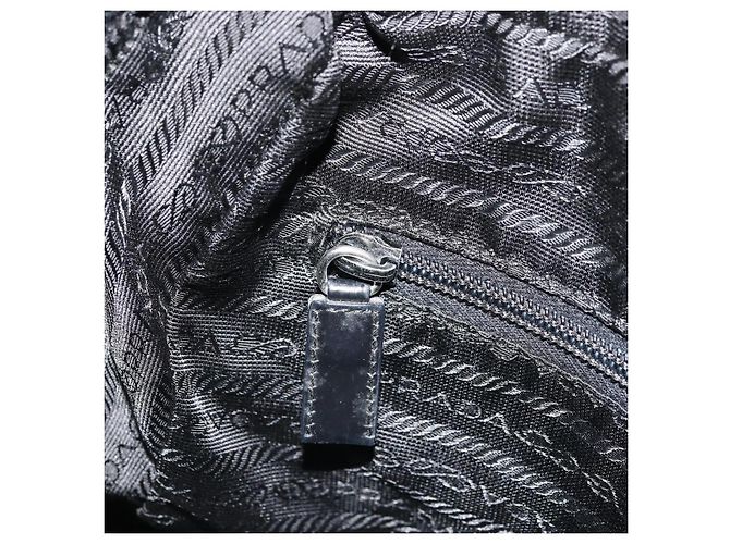 PRADA Schultertasche aus schwarzem Nylon mit Silber authentisch ka4043 - Ansicht 22