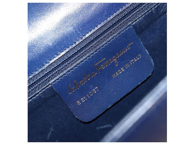 Borsa a Spalla Gancini in Pelle Salvatore Ferragamo Blu Navy Oro Auth YKZ1104 - vista 12