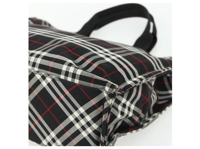 Borsa a mano Burberrys Nova Check Blue Label in nylon nero e argento Auth 176492 - vista 15