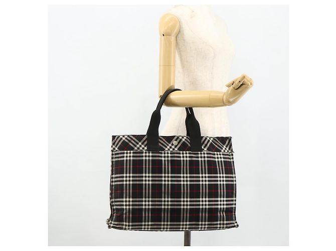 Borsa a mano Burberrys Nova Check Blue Label in nylon nero e argento Auth 176492 - vista 21