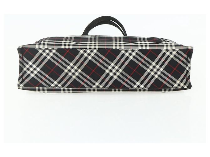 Borsa a mano Burberrys Nova Check Blue Label in nylon nero e argento Auth 176492 - vista 5