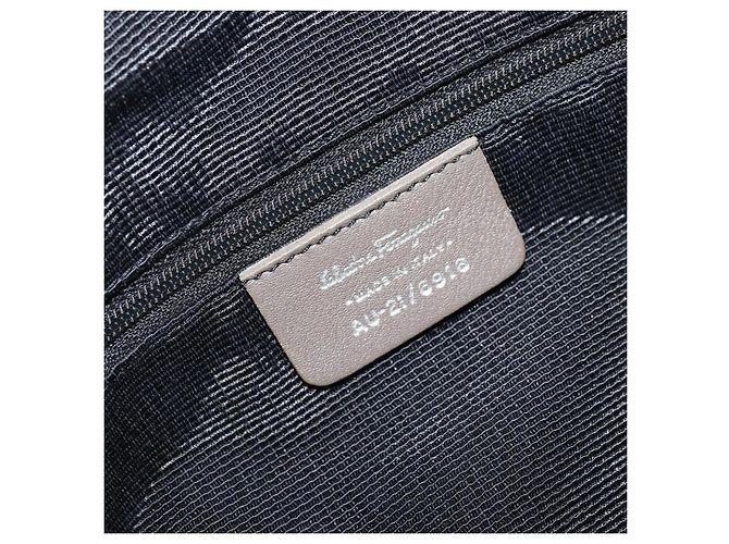 Borsa a Spalla Gancini in Nylon Grigio Argento Salvatore Ferragamo Auth 174380 Marrone - vista 12