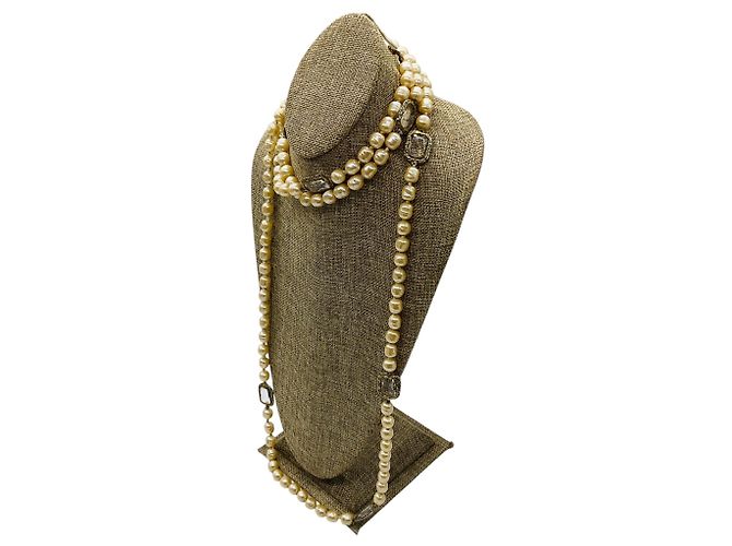 Collana Sautoir Lunga in Perle e Cristalli Jumbo Trasparenti Chanel Vintage 1981 Beige - vista 2