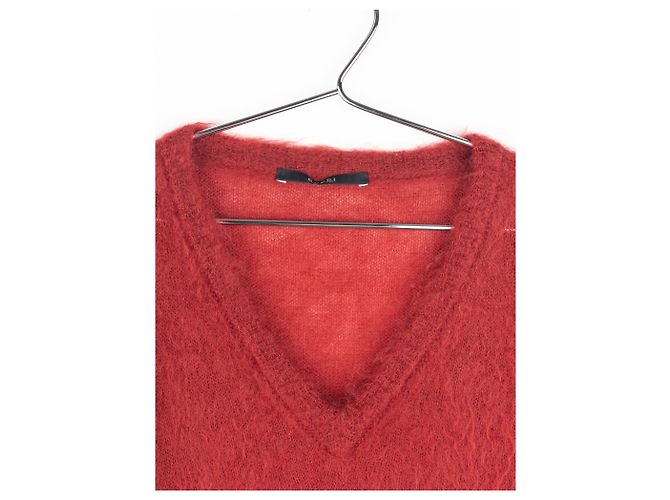 Prada Flauschiger V-Ausschnitt-Pullover von Gucci von Frida Giannini AW14 Rot - Ansicht 3