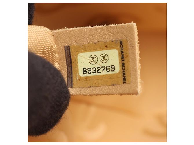 Borsa a spalla in pelle beige Wild Stitch di Chanel - vista 5