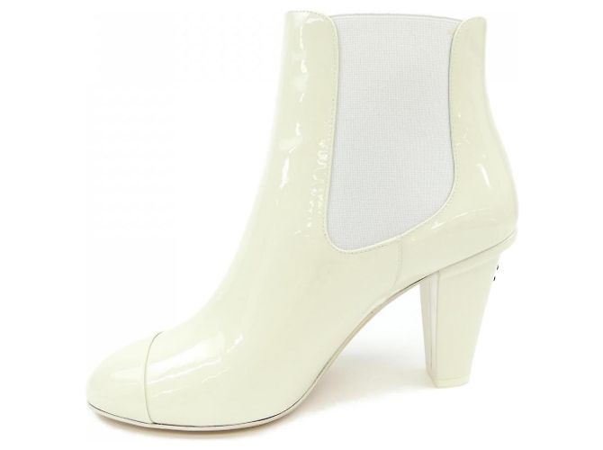Timeless Botas de piel de becerro charol Chanel Blanco - vista 2