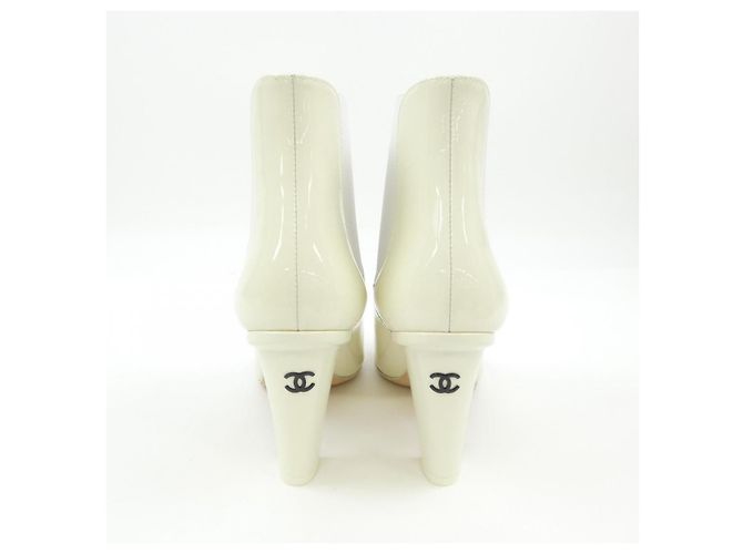 Timeless Botas de piel de becerro charol Chanel Blanco - vista 5