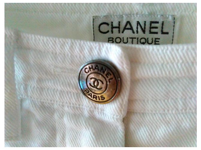 JEANS CAPRI EM ALGODÃO CHANEL. Branco - vista 2