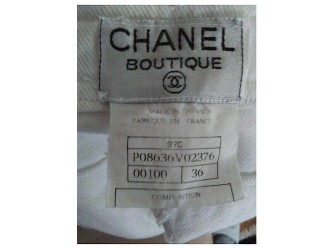 JEANS CAPRI EM ALGODÃO CHANEL. Branco - vista 4