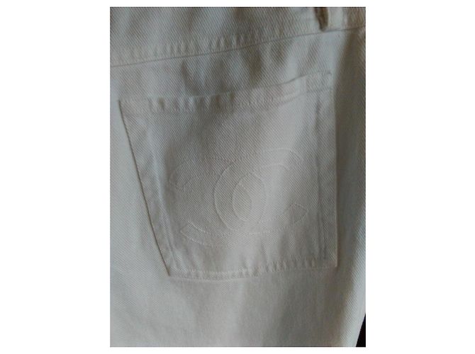 JEANS CAPRI EM ALGODÃO CHANEL. Branco - vista 5