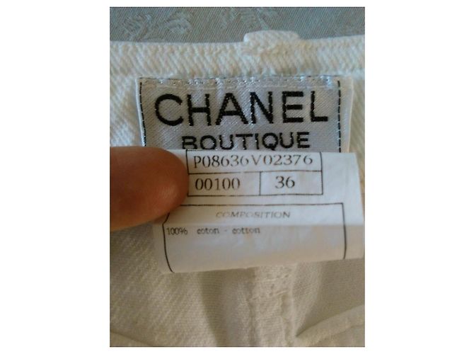 JEANS CAPRI EM ALGODÃO CHANEL. Branco - vista 7