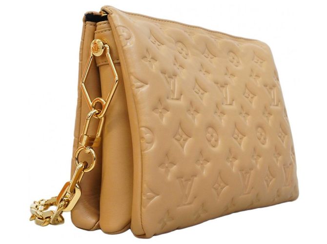 Borsa a mano Coussin PM in pelle Monogram goffrata Louis Vuitton Cammello - vista 2