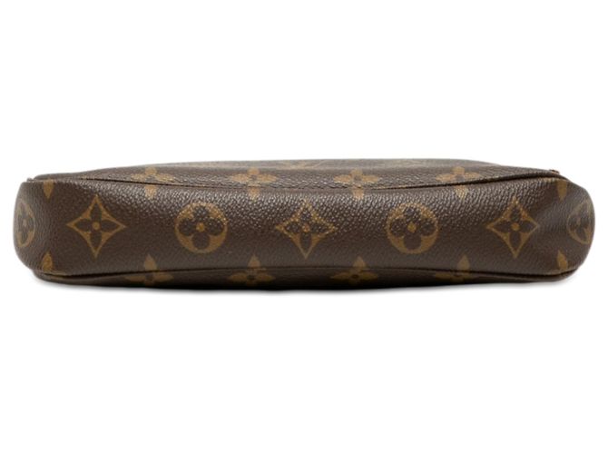 Pochette Accessoires Monogramma Marrone Louis Vuitton - vista 3
