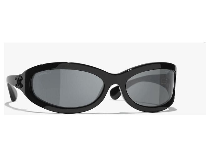 Schwarze ovale Sonnenbrille von Chanel - Ansicht 2