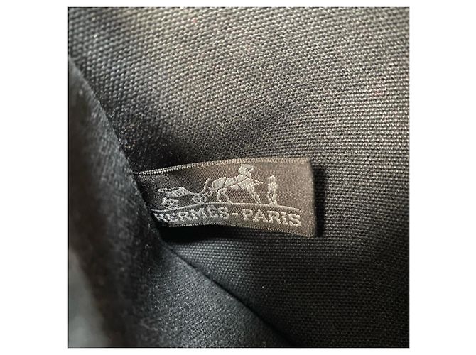Borsa tote in tela Cannes PM di Hermès con pochette Nero Bianco - vista 9