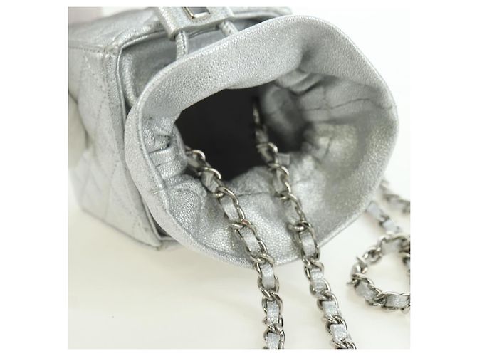 CHANEL Pochette a Spalla Matelassé in Pelle di Agnello Argento Oro CC Auth YKZ1332SAM D'oro - vista 20