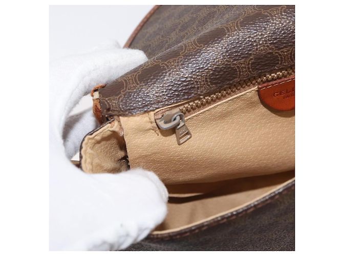 Céline Borsa a Spalla in Tela Macadam CELINE in Pelle PVC Marrone Oro Auth BA12117 D'oro - vista 23