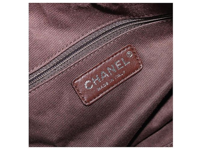 CHANEL Matelassé Boston Tasche aus Lammleder Elfenbein Silber CC Auth YKZ1338A Roh - view 17