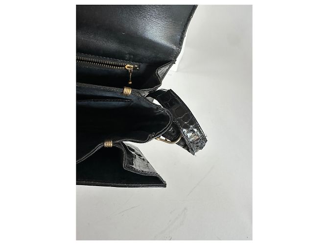 Céline Vintage Celine Schultertasche aus Leder mit Krokodilprägung schwarz - Ansicht 11