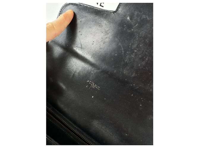 Céline Vintage Celine Schultertasche aus Leder mit Krokodilprägung schwarz - Ansicht 13
