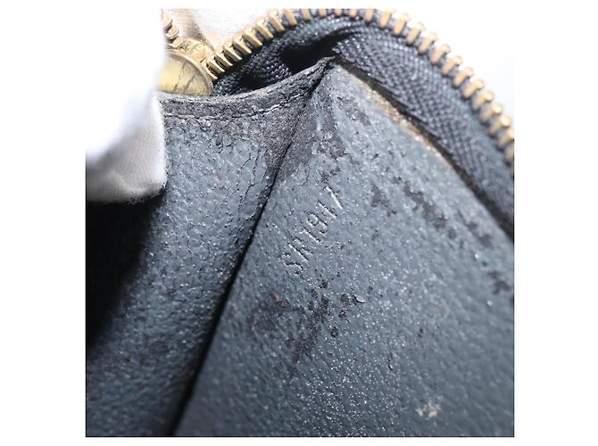 LOUIS VUITTON Epi Trousse 15 Pouch Preto M48502 LV Auth ti3882 - vista 12