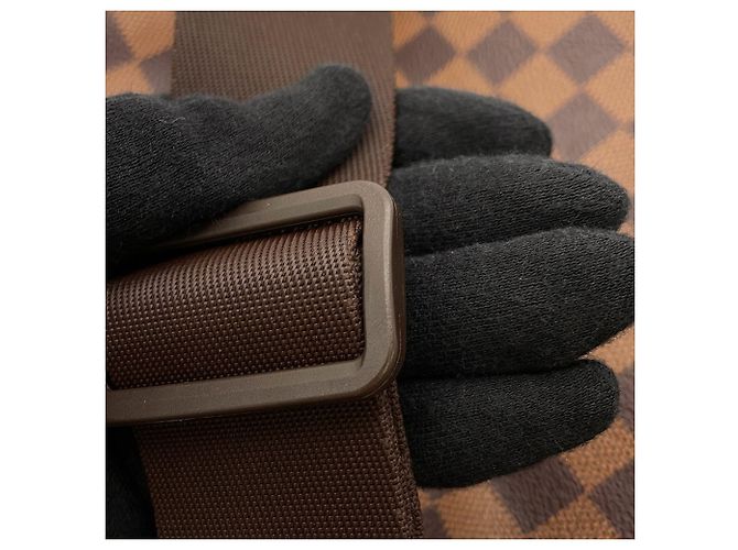 Borsa a Spalla Naviglio Damier Ebene di Louis Vuitton Rosso - vista 15