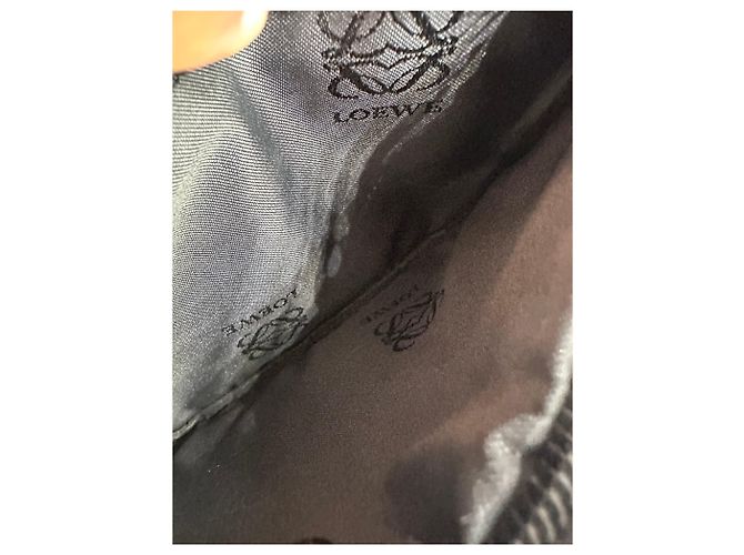 Pochette con zip in morbido cuoio Loewe Anagram vintage nera Nero - vista 5