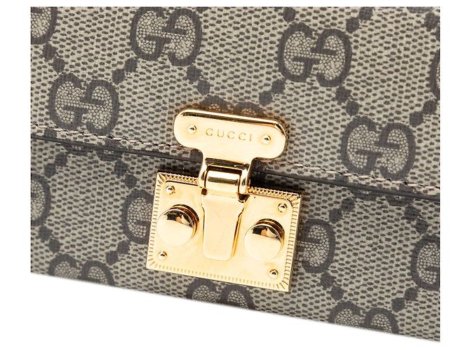 Gucci Mini GG Supreme Love Trunk Bege Crossbody - vista 6