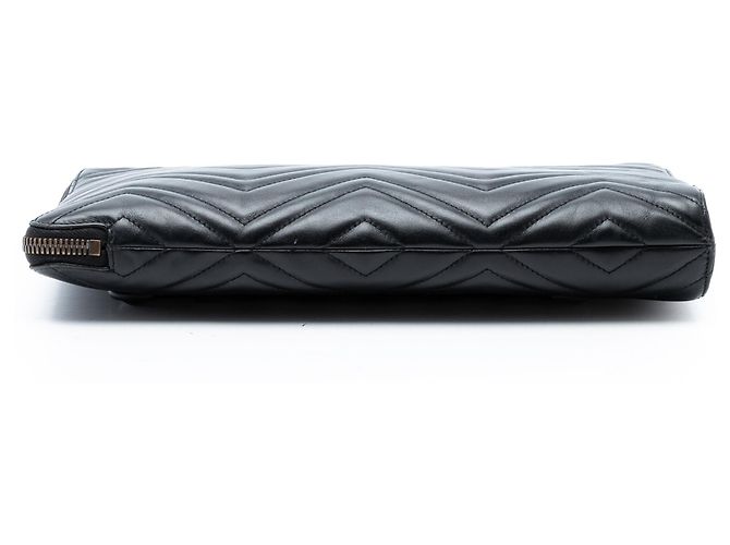 Clutch in pelle matelassé GG Marmont nera di Gucci Nero - vista 3