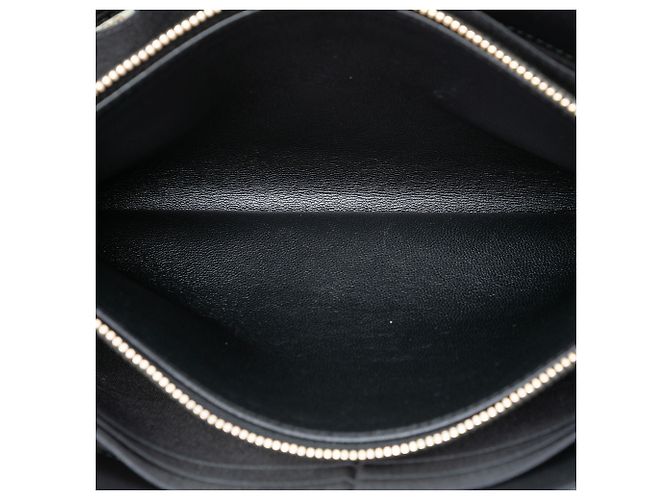 Chanel Boy Clutch aus schwarzem, gestepptem Lammleder - Ansicht 4