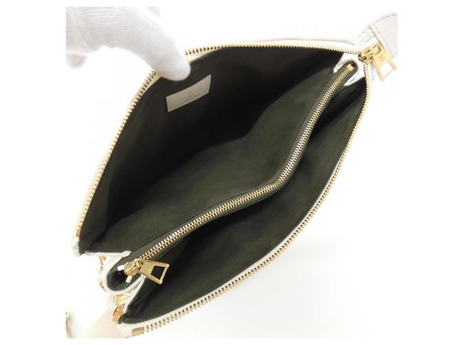 Borsa a Spalla Louis Vuitton Coussin PM M57793 - vista 9