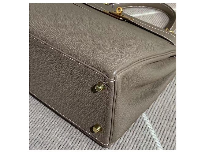 Hermès Kelly 32 Togo Leder Elefantengrau Goldene Hardware - Ansicht 9