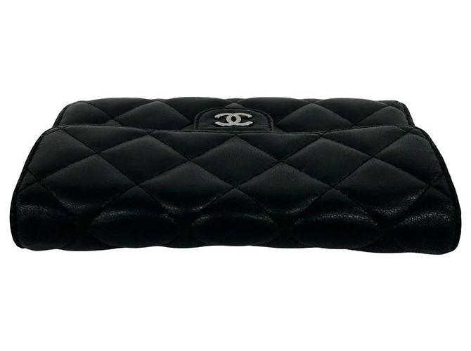 Billetera bifold de cuero de cordero matelassé Coco Mark de Chanel Negro - vista 3