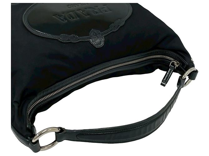 Mini borsa tote in nylon nero e pelle verniciata Prada - vista 4