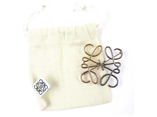 Spilla Anagramma Loewe Oro Argento Bronzo D'oro Metallico - vista 2